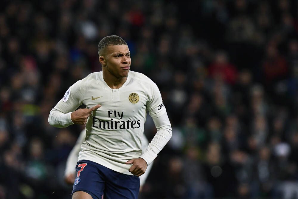 命理闲谈：鱼搅不浑大海，雾压不倒高山